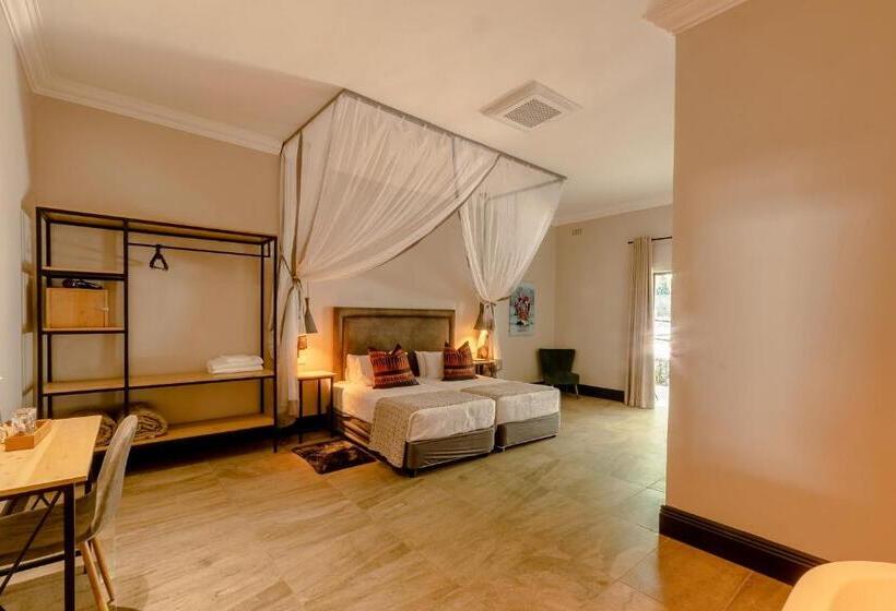اتاق سوپریور با چشم‌انداز باغ, Nkosi Guest Lodge