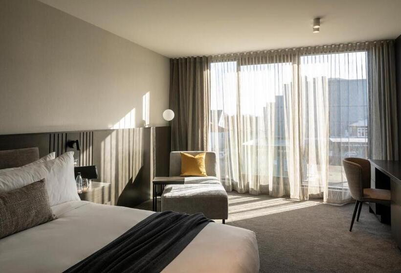 اتاق استاندارد با تخت بزرگ, The Mayfair