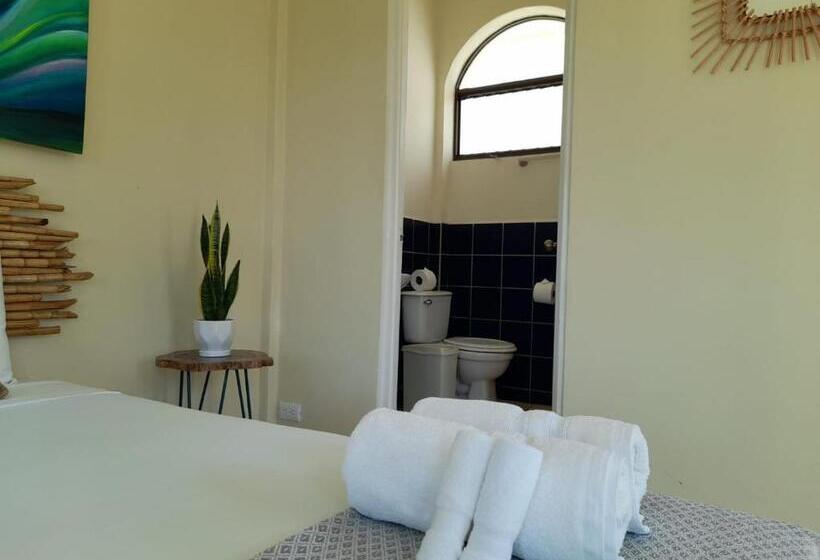 اتاق لوکس, Zulu Surf Hotel Tamarindo