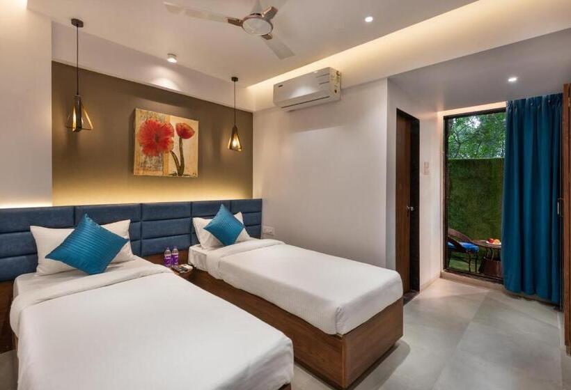 اتاق لوکس, Paramount Riverfront Resort & Spa, Karjat
