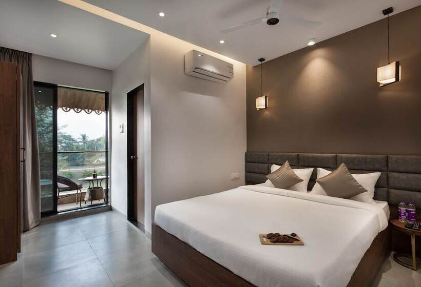 اتاق لوکس, Paramount Riverfront Resort & Spa, Karjat