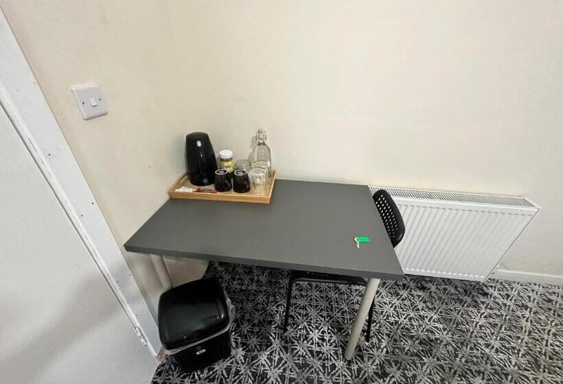 اتاق اکونومی, Ibrox Guesthouse