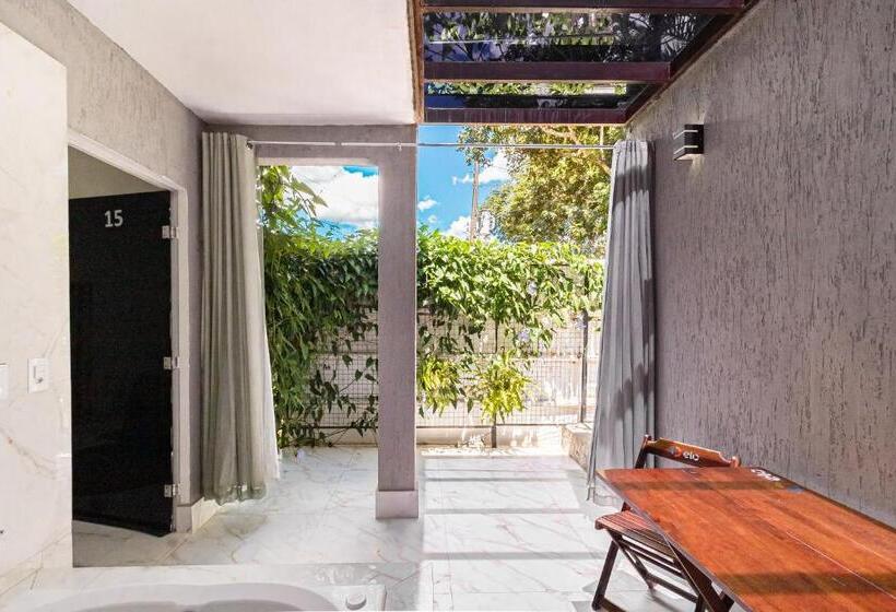 سوئیت با وان آب گرم, Pousada Nobre Vista