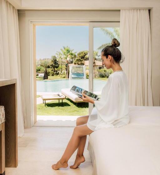 اتاق دلوکس با تخت کینگ و چشم‌انداز, 7pines Resort Sardinia   A Destination By Hyatt