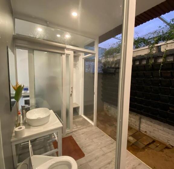 اتاق استاندارد سه تخته با چشم‌انداز باغ, Homestay Papa Garden