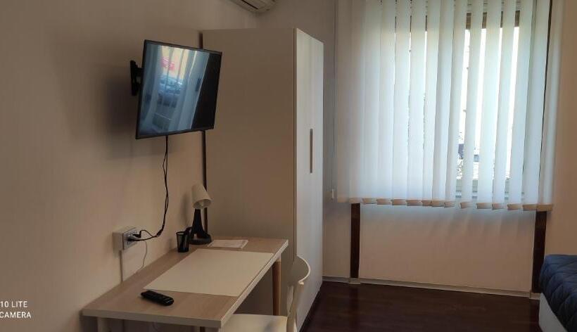 اتاق لوکس, Cosenzaguesthouse