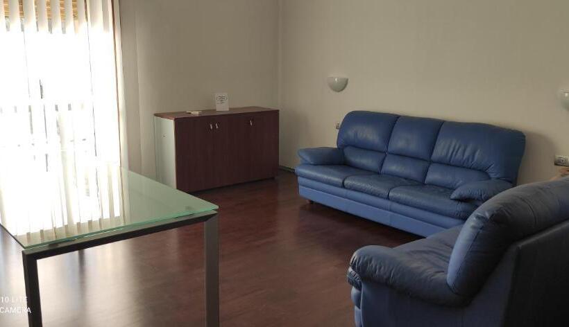 اتاق لوکس, Cosenzaguesthouse