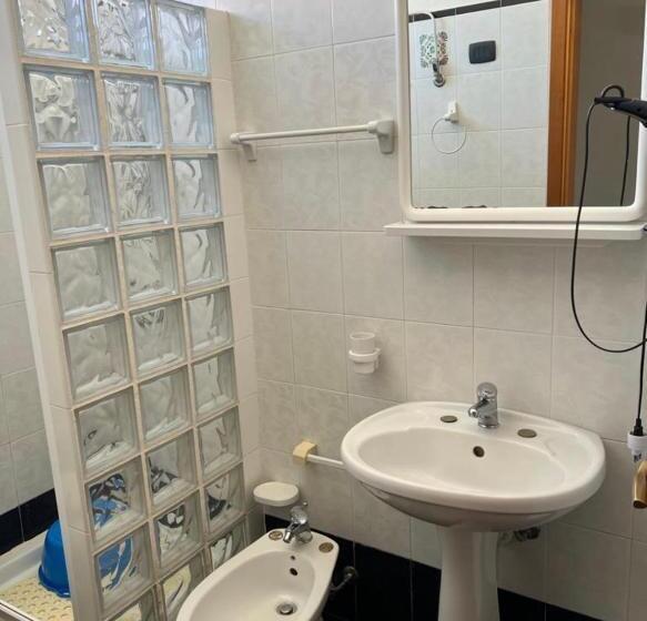 استودیوی لوکس, Residence La Conchiglia