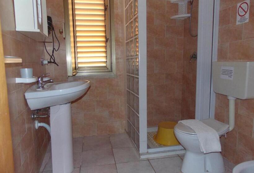 استودیوی استاندارد, Residence La Conchiglia