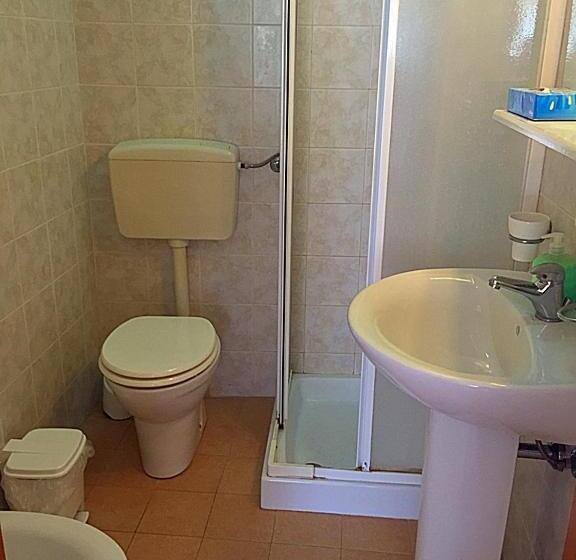 اتاق استاندارد چهار تخته, B&b Gelone