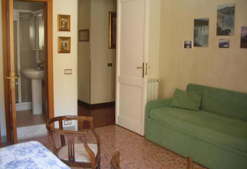 اتاق استاندارد چهار تخته, B&b Gelone