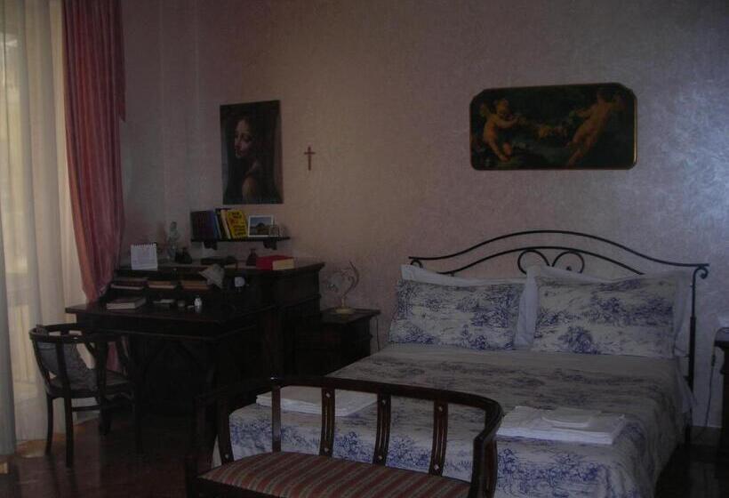 اتاق استاندارد سه تخته با بالکن, B&b Gelone