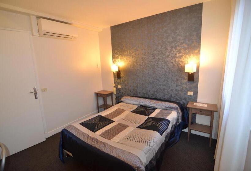 اتاق استاندارد, Brit Hotel Cahors   Le Valentré
