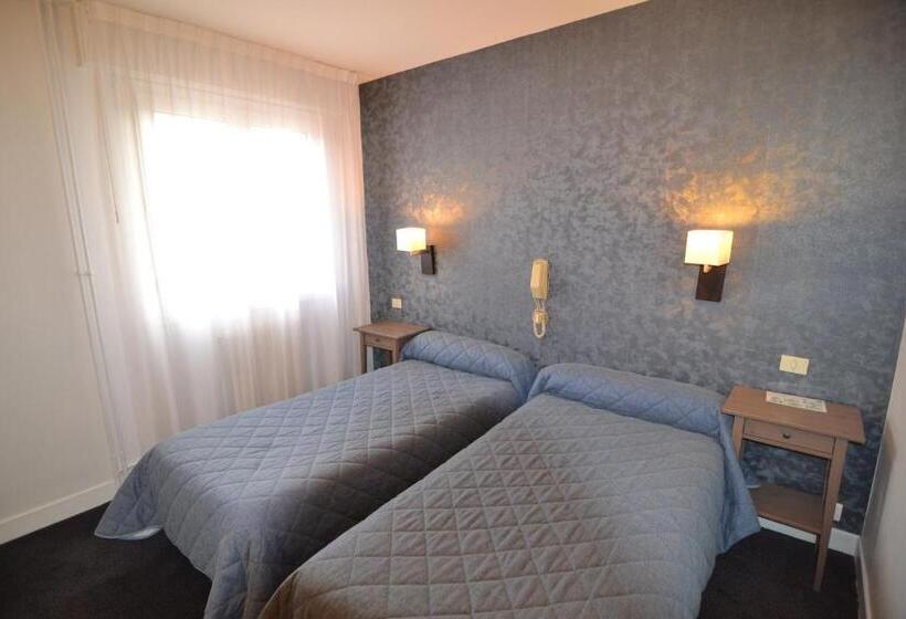 اتاق استاندارد, Brit Hotel Cahors   Le Valentré