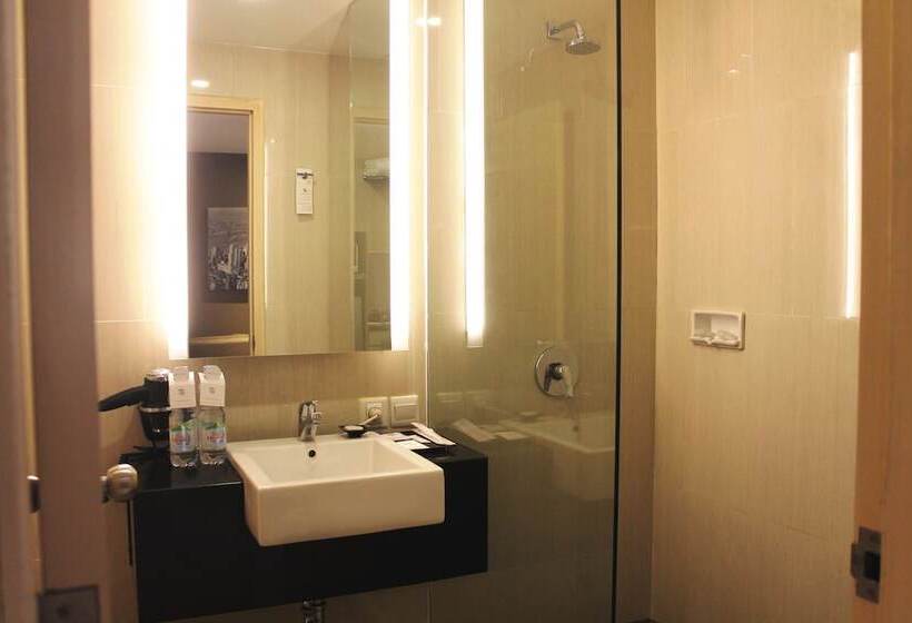 小型套房, El Hotel Jakarta