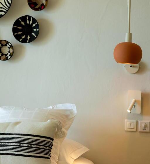 اتاق راحتی با چشم‌انداز دریا, Casa Santini X Roc Seven