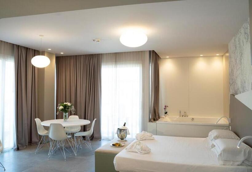 Junior Suite, Malavoglia