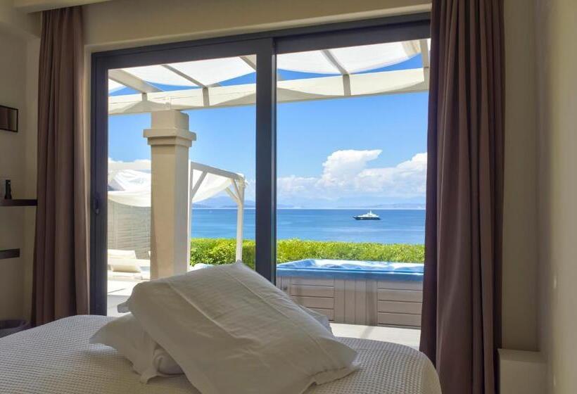 سوئیت با چشم‌انداز دریا و هیدروماساژ, Palms And Spas Villas Retreat