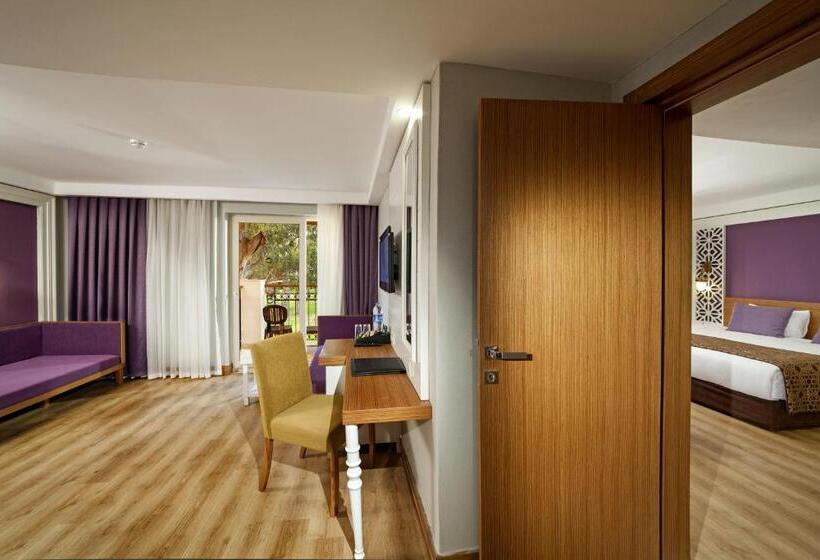 سوییت خانوادگی, Sherwood Exclusive Kemer  Kids Concept