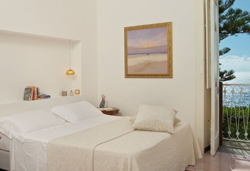 اتاق کلاسیک با چشم‌انداز دریا, Romantic Hotel & Restaurant Villa Cheta Elite