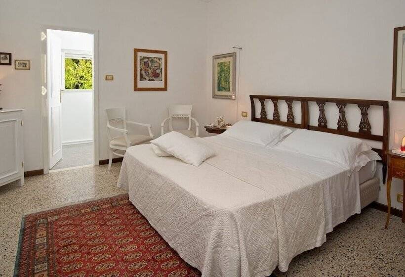 اتاق کلاسیک, Romantic Hotel & Restaurant Villa Cheta Elite