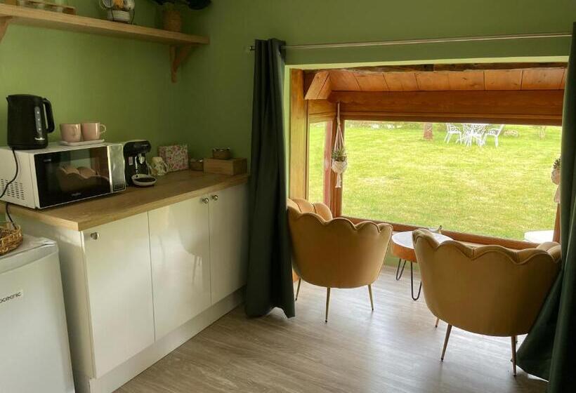 اتاق استاندارد با چشم‌انداز باغ, Aux Murmures De La Nature B&b