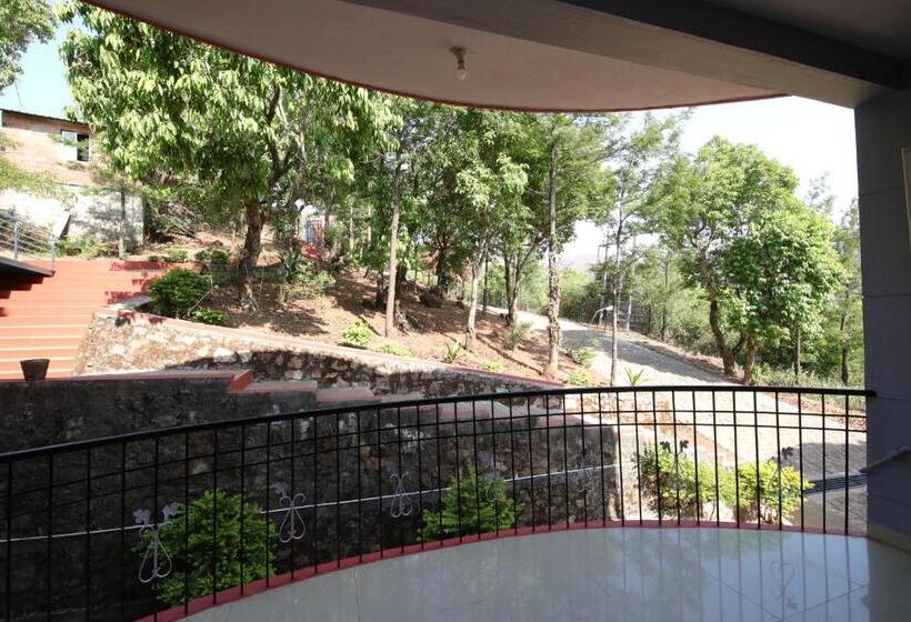 اتاق اکونومی, Greenwood Resort