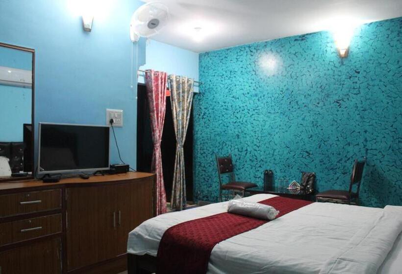 اتاق استاندارد با چشم‌انداز کوهستان, Greenwood Resort