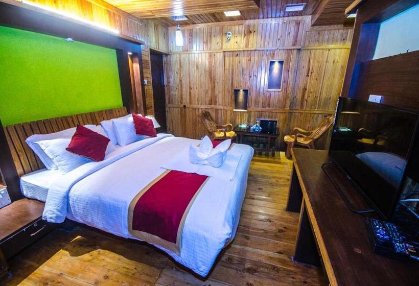 اتاق استاندارد با چشم‌انداز باغ, Greenwood Resort