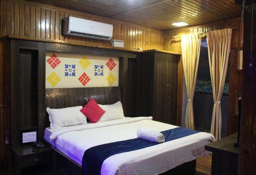 اتاق سوپریور با تخت بزرگ, Greenwood Resort