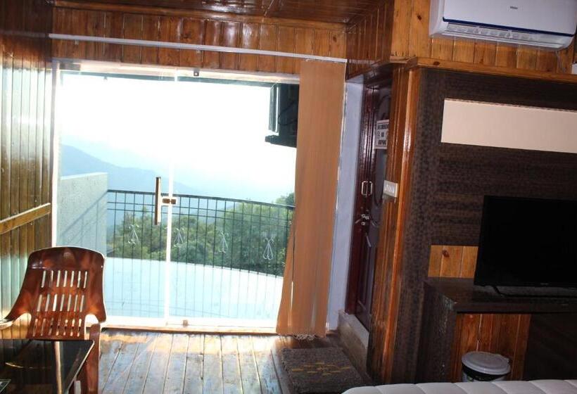 اتاق سوپریور با تخت بزرگ, Greenwood Resort