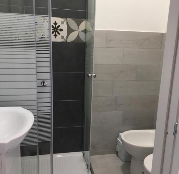 اتاق لوکس با چشم‌انداز دریا, Peschici Home Filocco Stanza E Bagno Privato