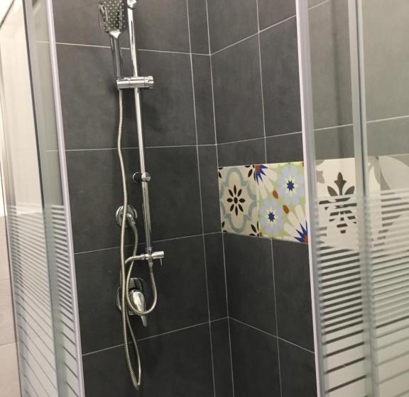 اتاق لوکس با چشم‌انداز دریا, Peschici Home Filocco Stanza E Bagno Privato