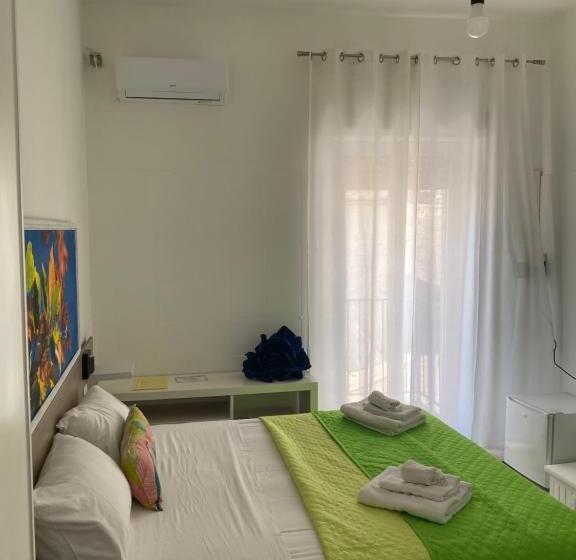 اتاق لوکس با چشم‌انداز دریا, Peschici Home Filocco Stanza E Bagno Privato