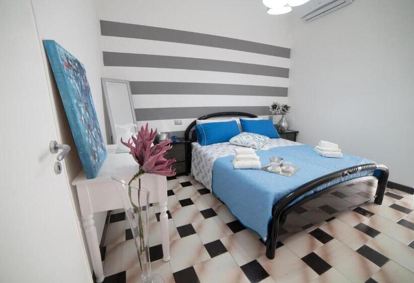اتاق استاندارد با تخت بزرگ, Peschici Home Filocco Stanza E Bagno Privato