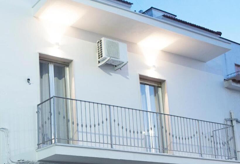 اتاق استاندارد با تخت بزرگ, Peschici Home Filocco Stanza E Bagno Privato