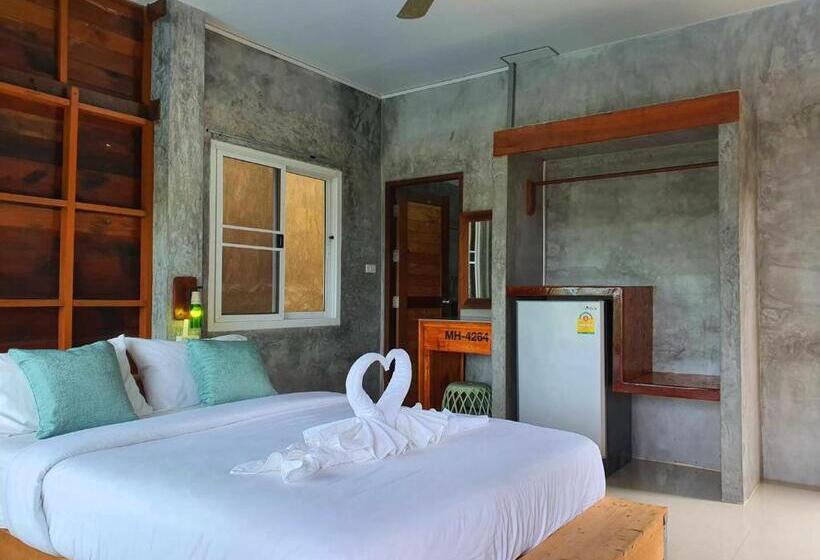 اتاق استاندارد با بالکن و چشم‌انداز دریا, Life Kohtao Resort