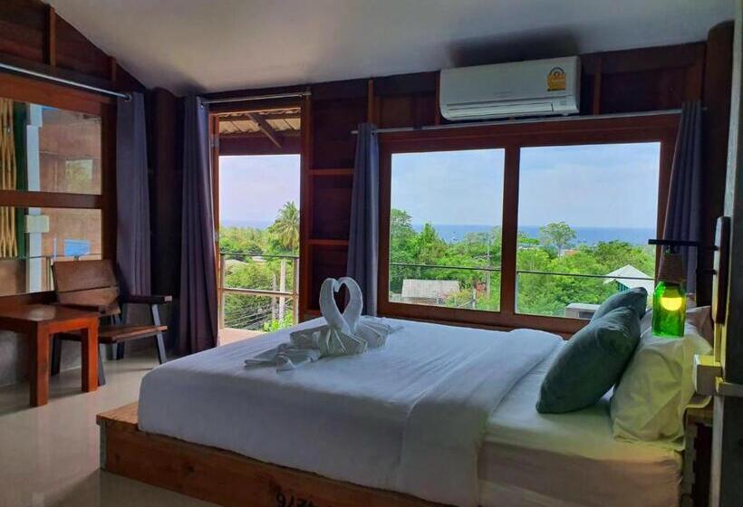 اتاق استاندارد با بالکن و چشم‌انداز دریا, Life Kohtao Resort