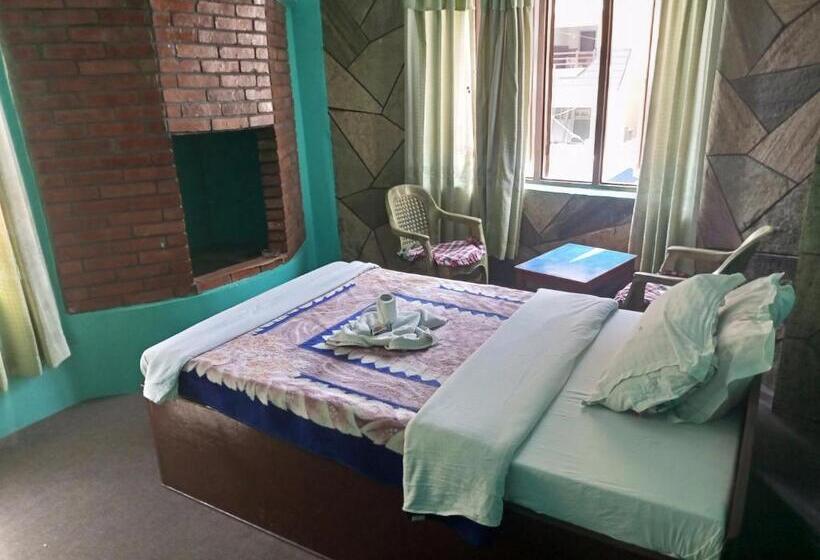 اتاق اکونومی یک تخته, Rosemerry