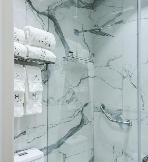 سوئیت با بالکن, Itza Hotel Boutique Internacional
