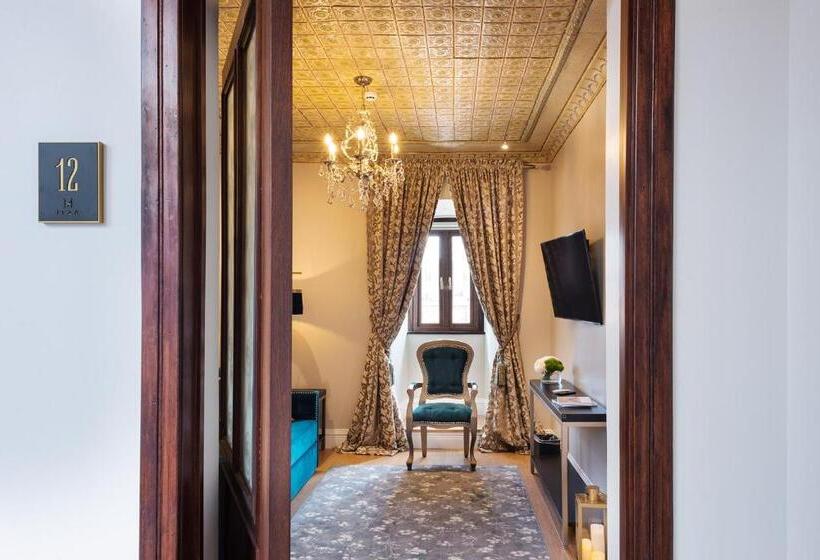 مجموعه ویستا شهر, Itza Hotel Boutique Internacional