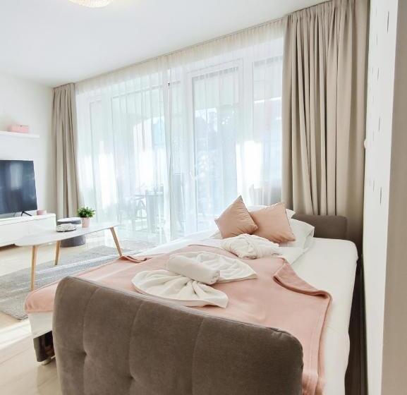 آپارتمان 1 خوابه با تراس, Spa Residence Carbona Emdona Luxury Apartment