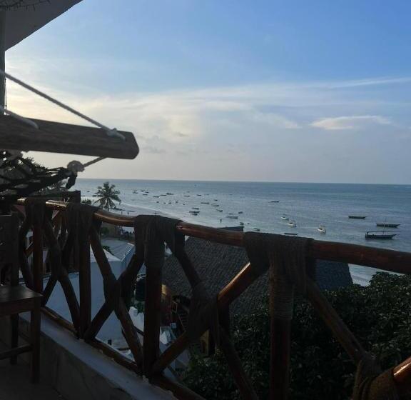 اتاق استاندارد سه تخته با بالکن, Ksn Zanzibar Beach