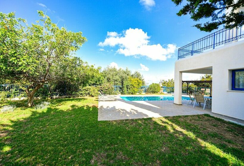 ویلای 3 خوابه با استخر, Azzurro Luxury Holiday Villas