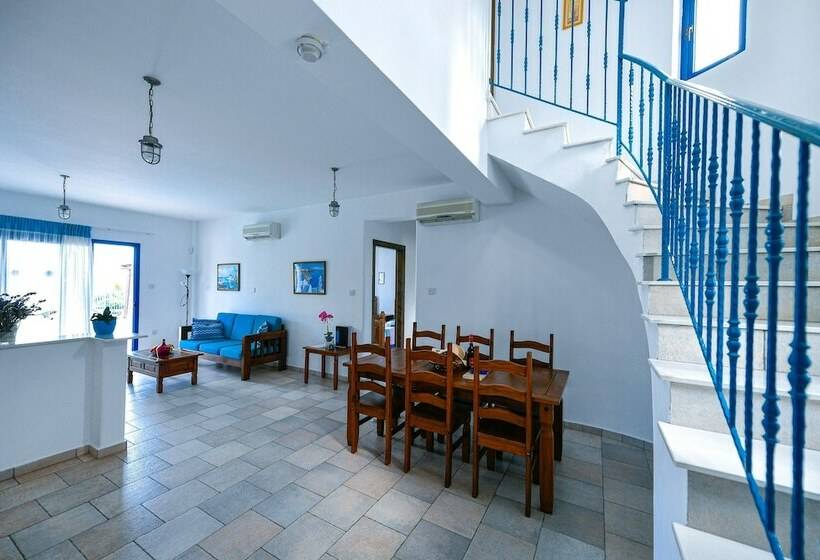 فيلا 3 غرف نوم مزودة بحمام سباحة, Azzurro Luxury Holiday Villas