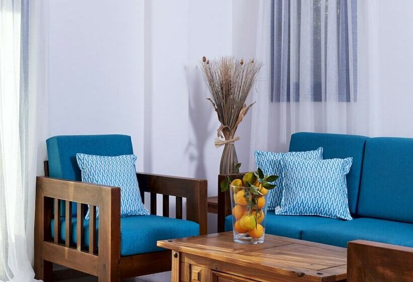 ویلای 3 خوابه با استخر, Azzurro Luxury Holiday Villas