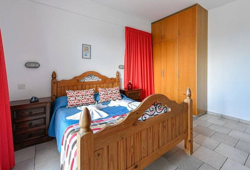 ویلای 3 خوابه با استخر, Azzurro Luxury Holiday Villas