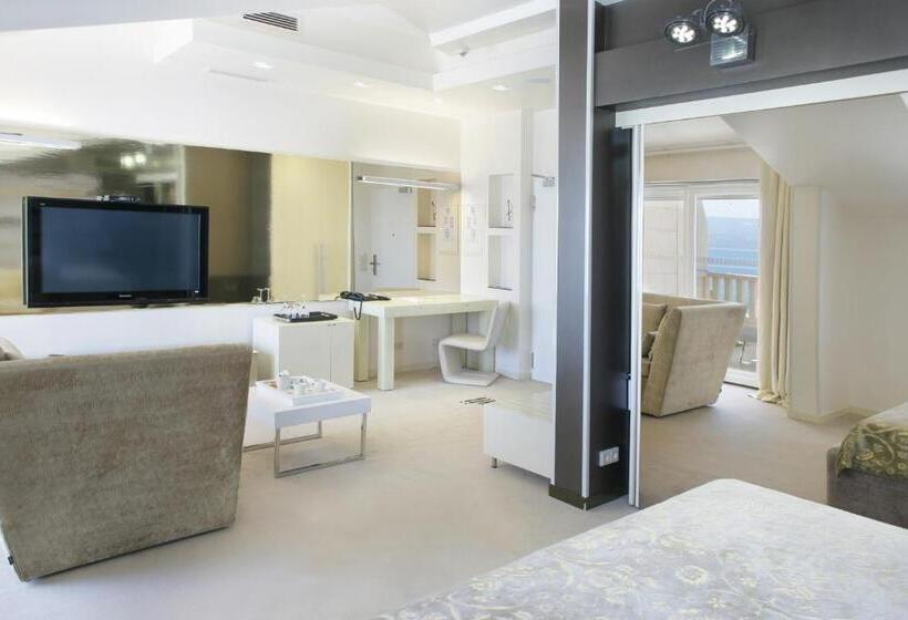 سوئیت اجرایی با چشم‌انداز دریا, Damianii Luxury Boutique Hotel & Spa