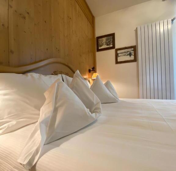 Deluxe Room Mountain View, Rutzer Hotel Ristorante & Panoramic Spa