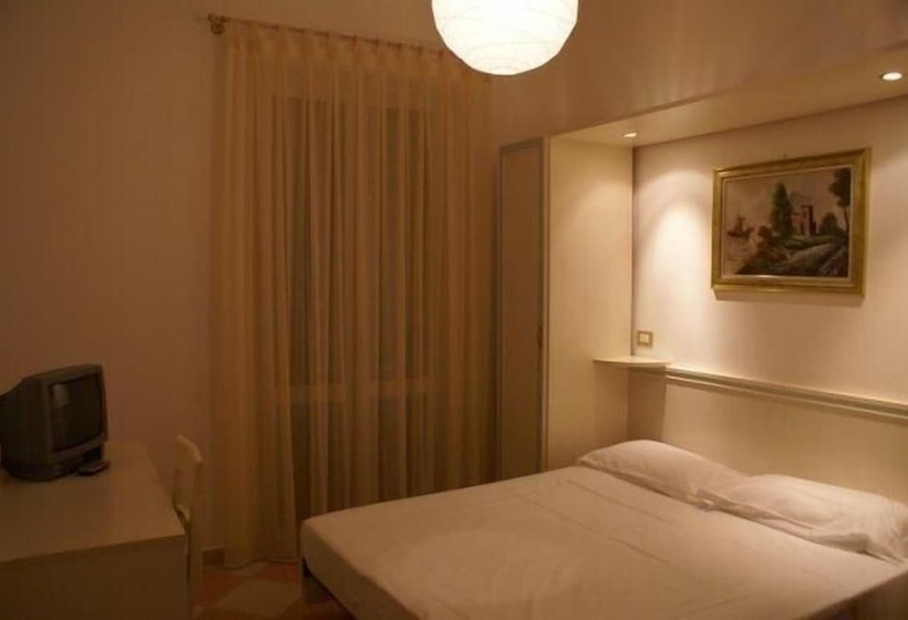 Standard Room, Bruna